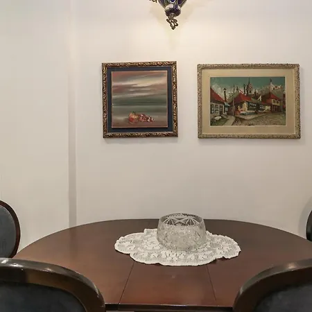 Appartamento Snug, Homely By The Temple